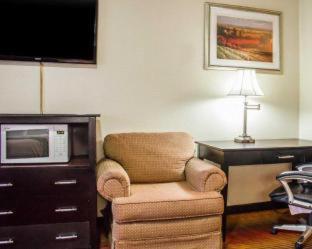 Rodeway Inn Macarthur Airport Ronkonkoma Pokój zdjęcie